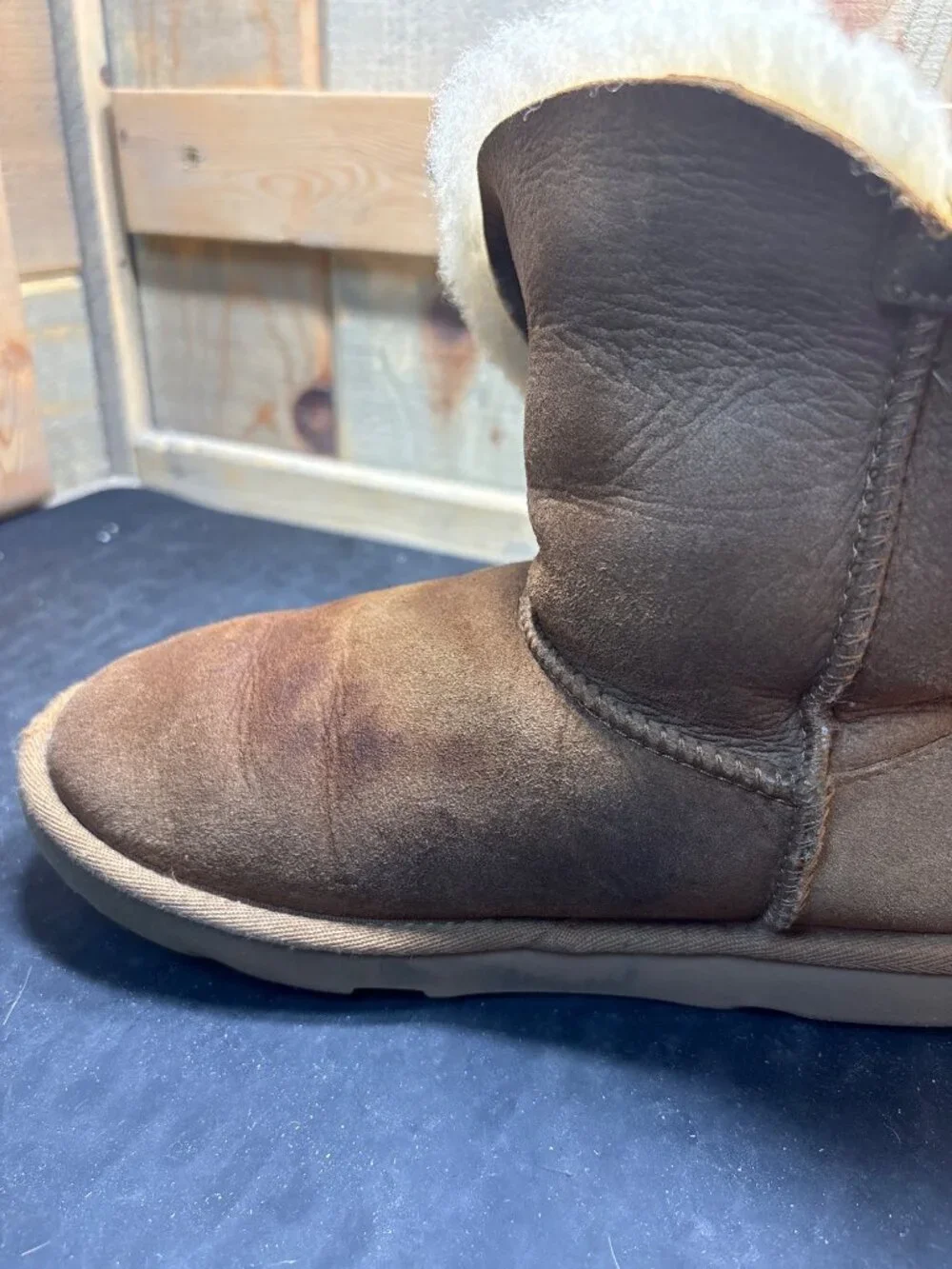 UGG Girls 1017400K Classic Boots Size US 4 UK 3 EU 34 Brown Suede Shearling